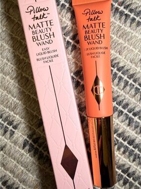Charlotte Tilbury Pillow Talk Matte Beauty Blush Wand - Peach Pop